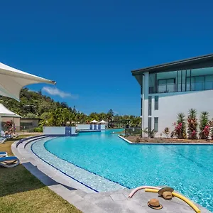 Absolute Waterfront Magnetic Island , Nelly Bay Australia